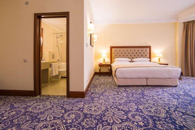 Отель Ramada by Wyndham Almaty Алматы-18