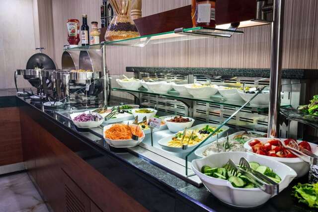 Отель Ramada by Wyndham Almaty Алматы-5